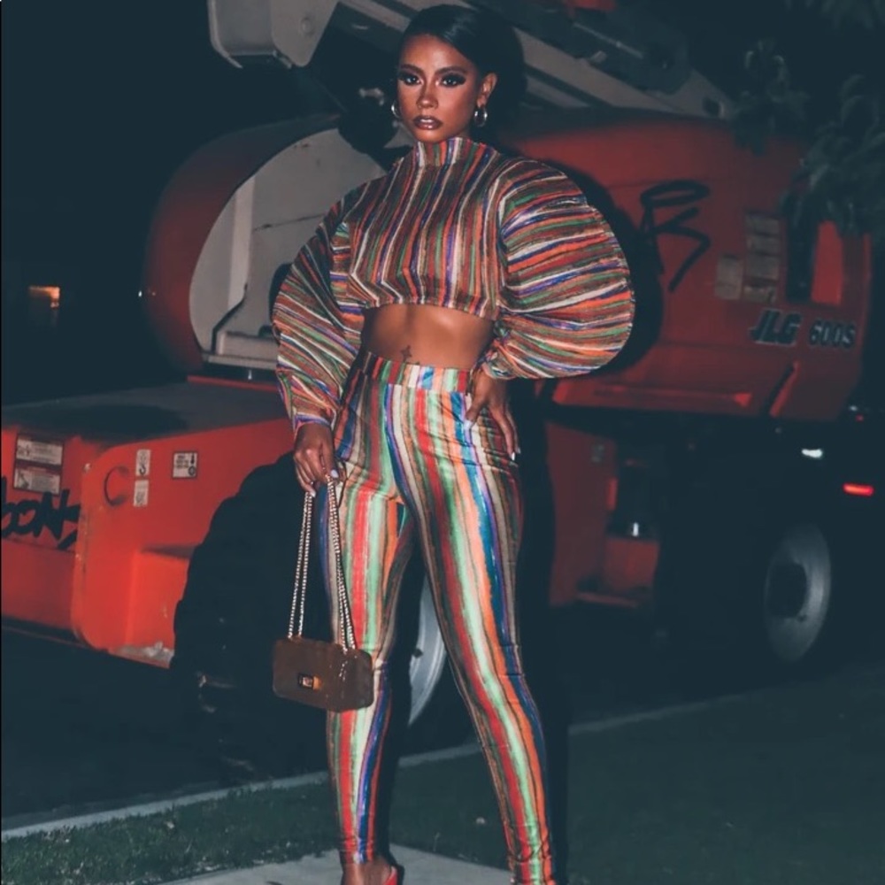 Multicolored crop top and leggings two piece set
